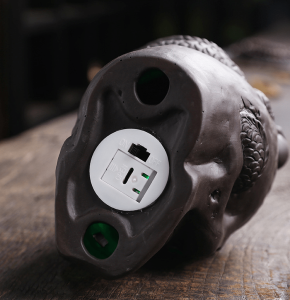 Skull incense burner | Armored Drake™